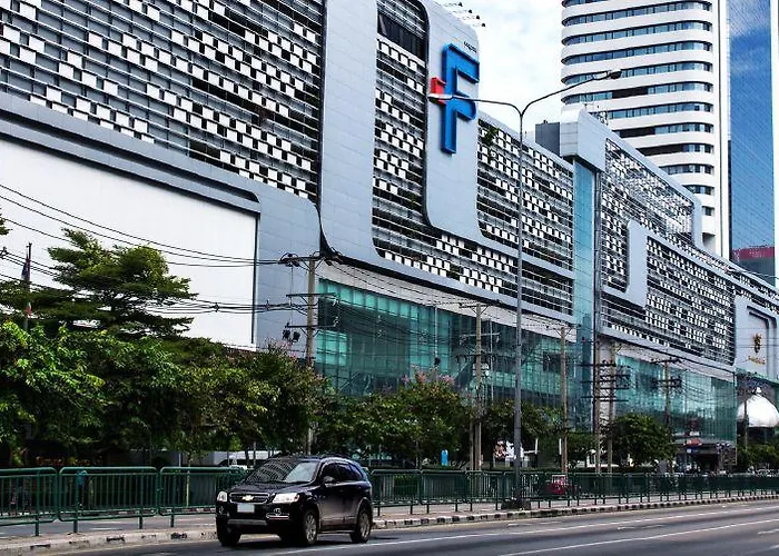Grand Living Place Hotel